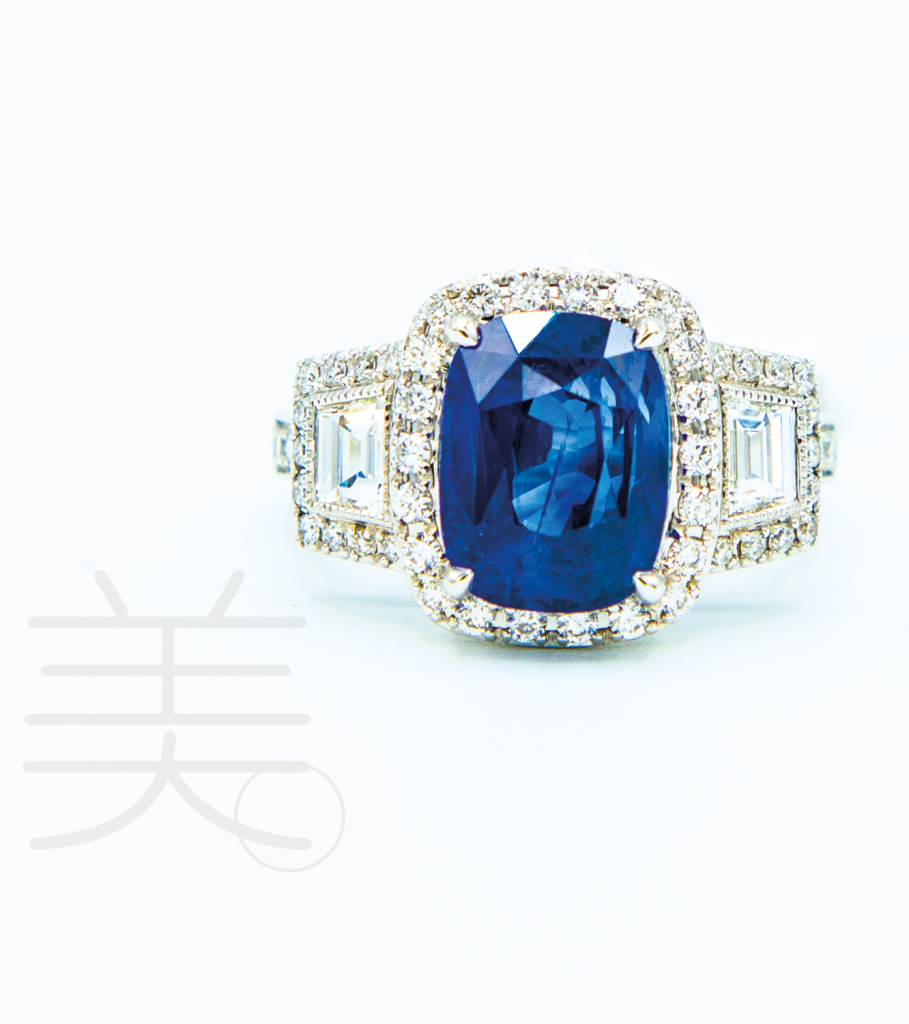 18K白金5.49克拉<br>馬達加斯加藍寶石配 鑽石戒指